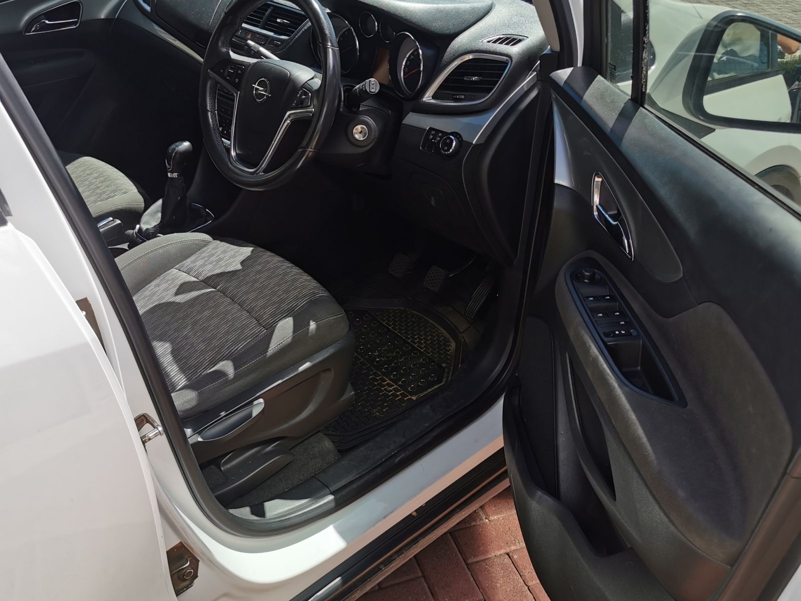 2015 Opel Mokka photo 3