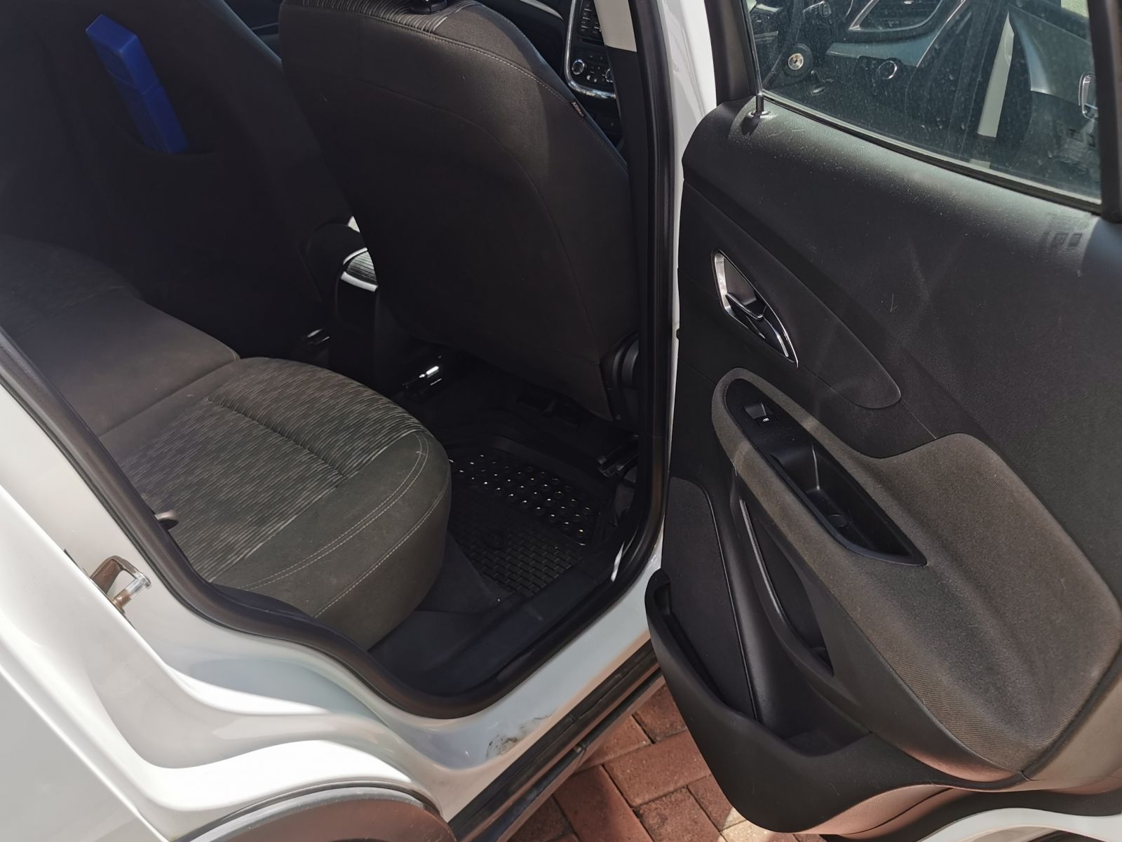 2015 Opel Mokka photo 4