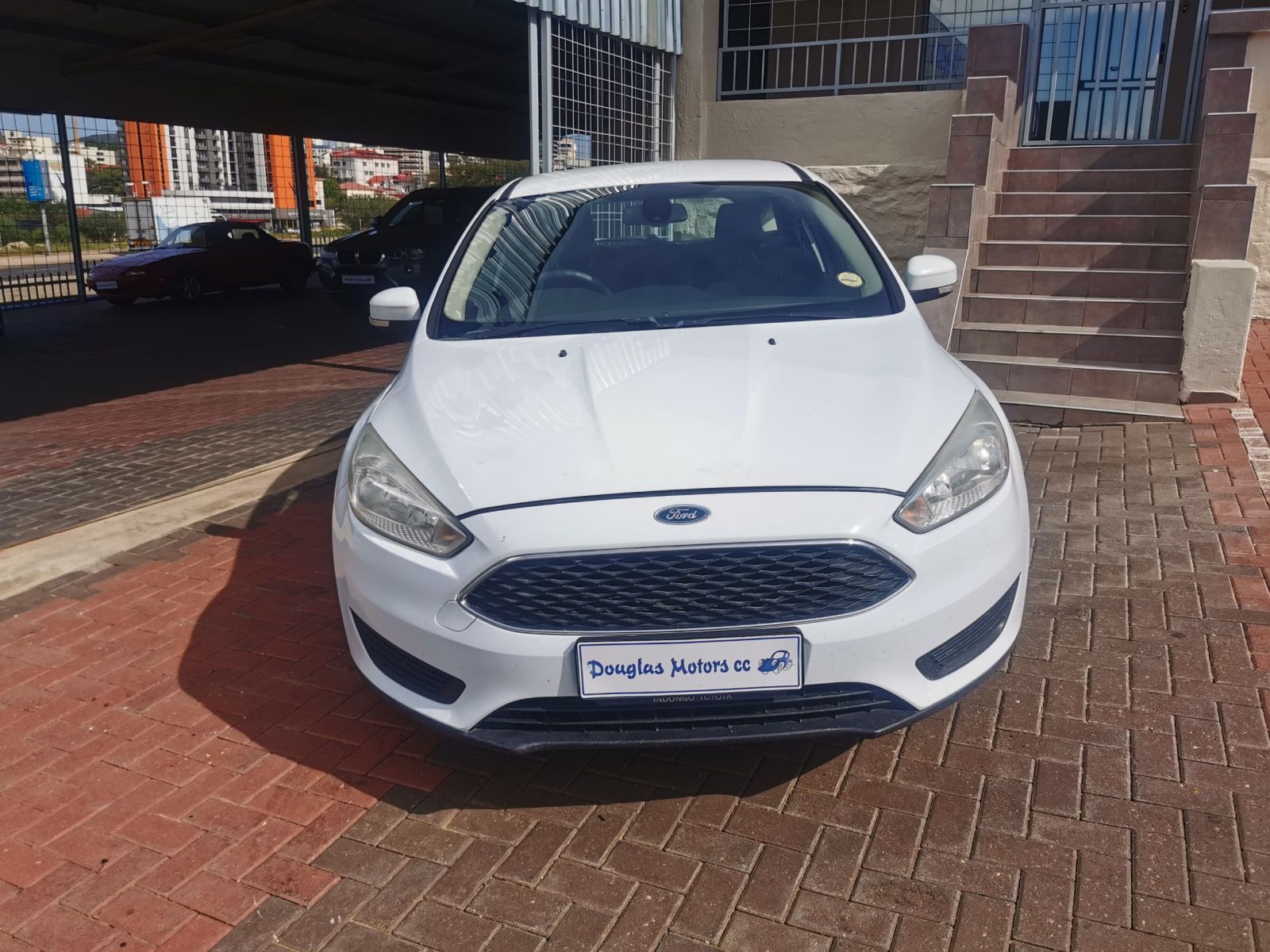 2015 Ford Focus photo 2