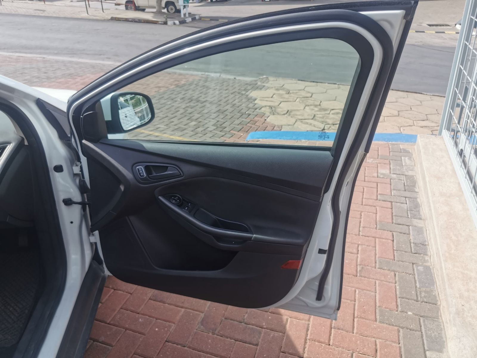 2015 Ford Focus photo 7
