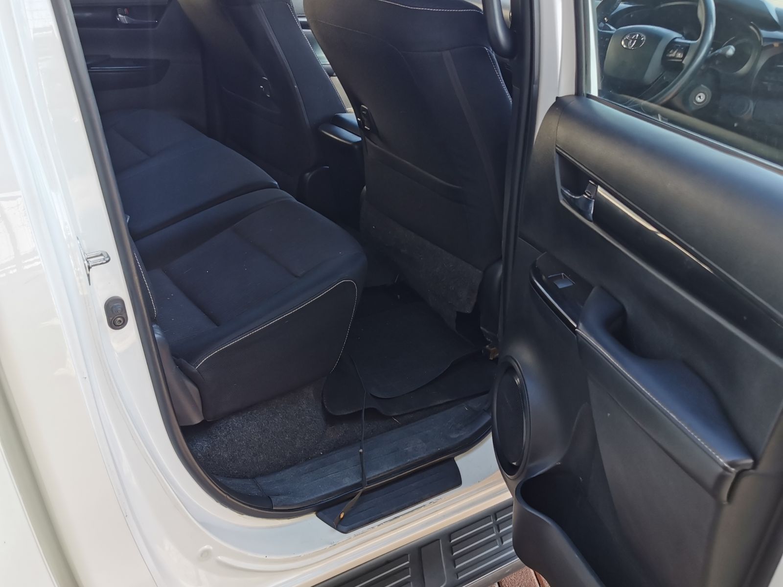 2018 Toyota Hilux photo 6