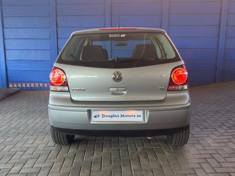 2005 Volkswagen Polo photo 2