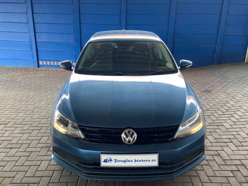 2018 Volkswagen Jetta photo 2