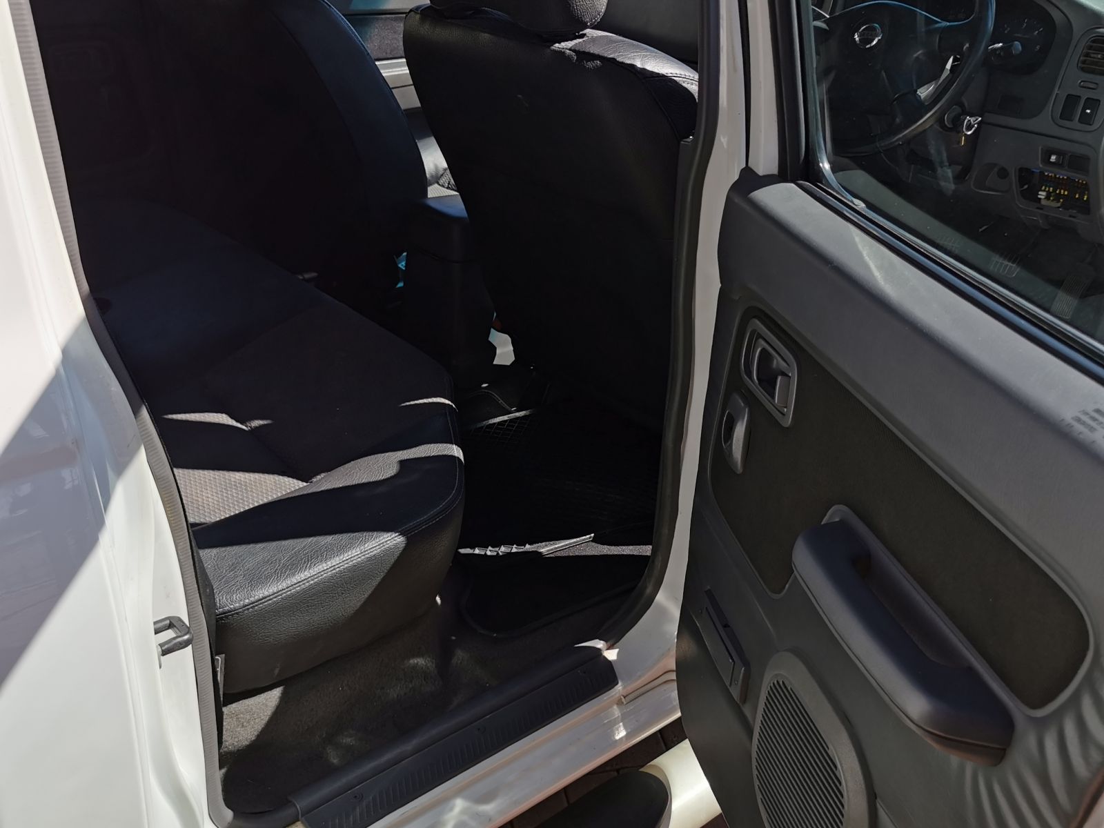 2014 Nissan NP300 photo 6