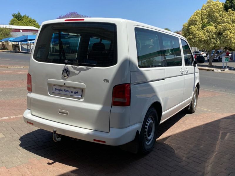 2012 Volkswagen Kombi photo 5