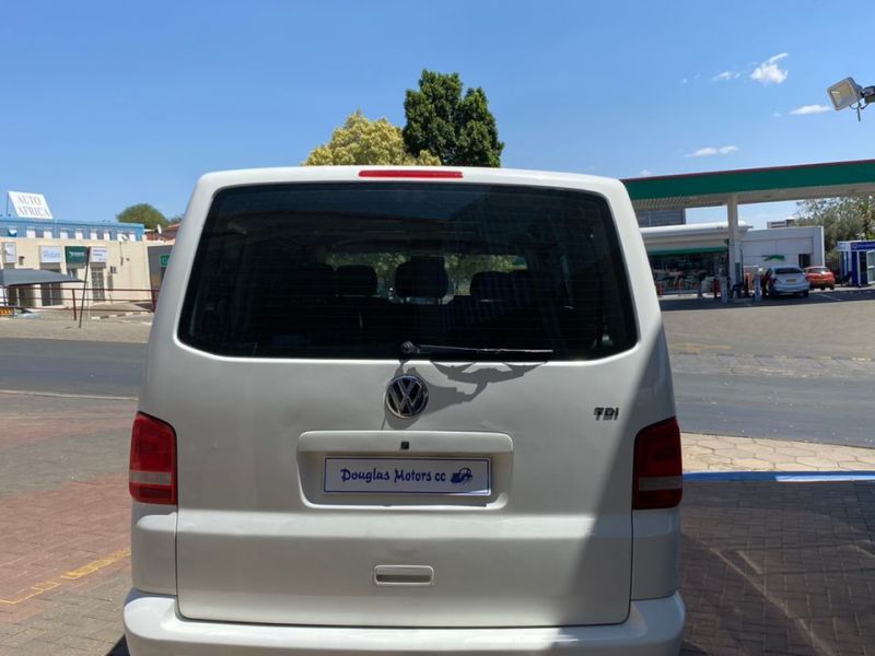2012 Volkswagen Kombi photo 6