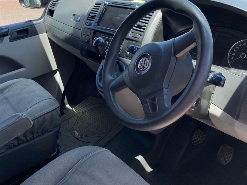 2012 Volkswagen Kombi photo 7