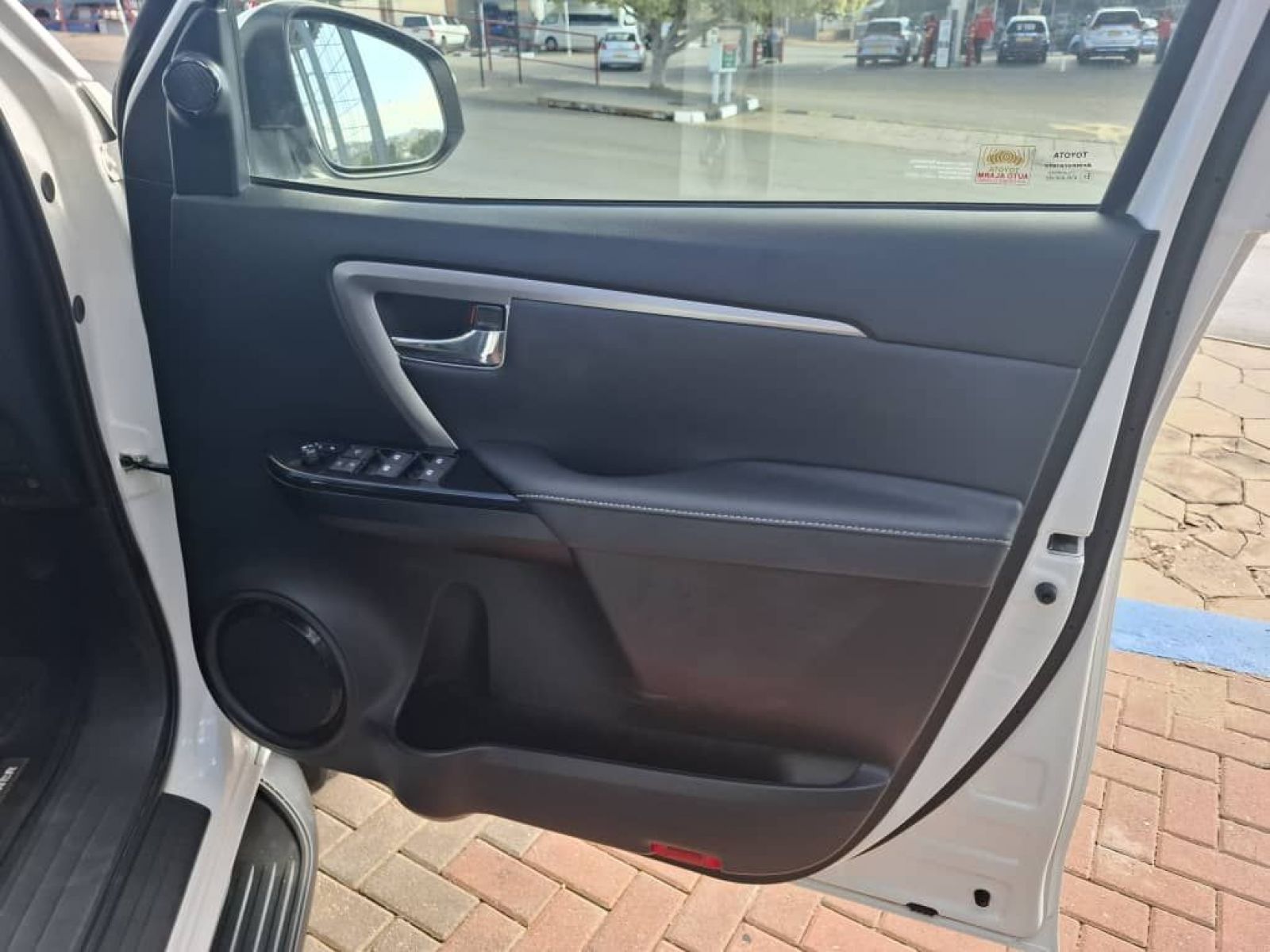 2024 Toyota Fortuner photo 8