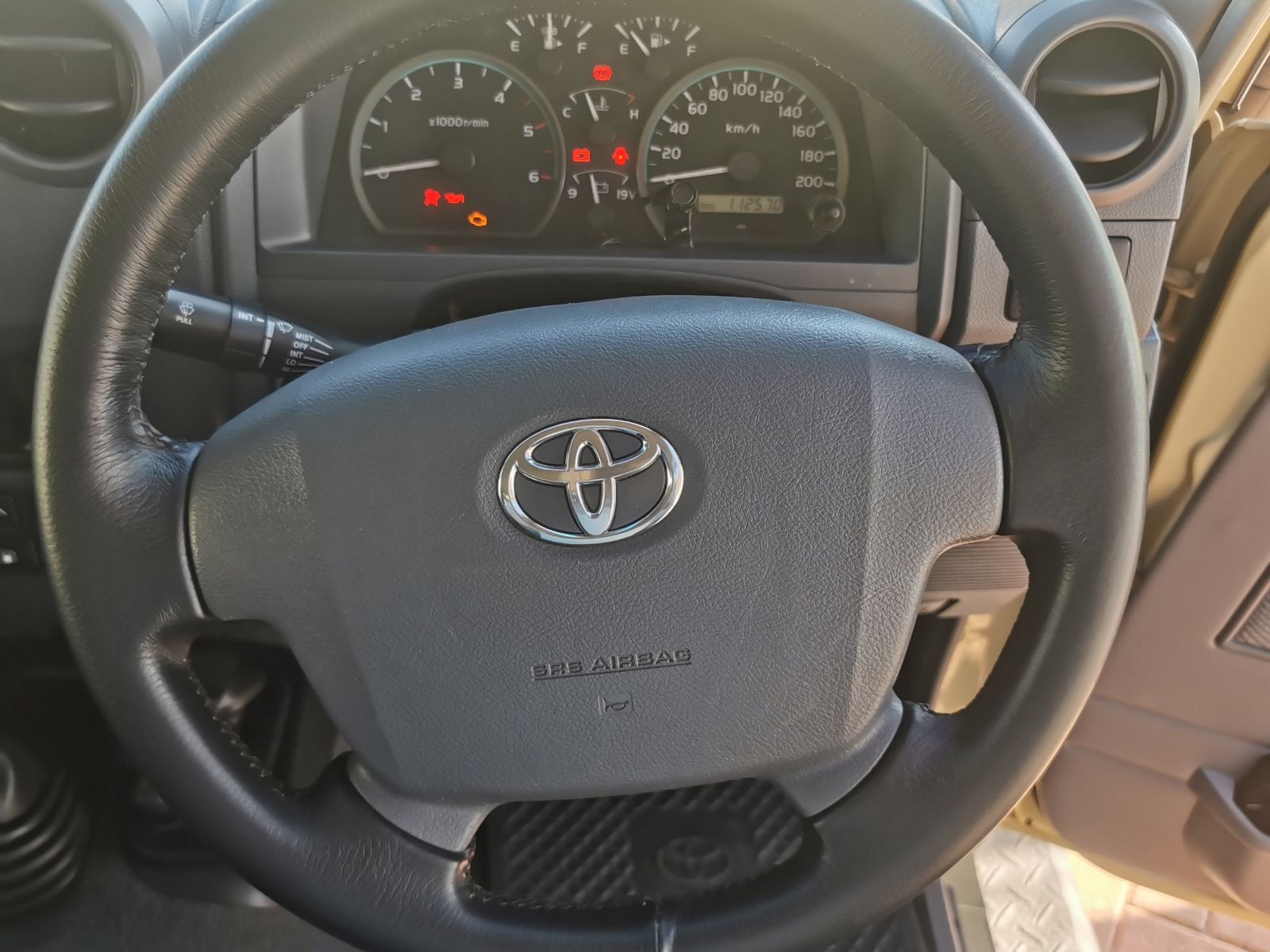 2015 Toyota Land Cruiser photo 5
