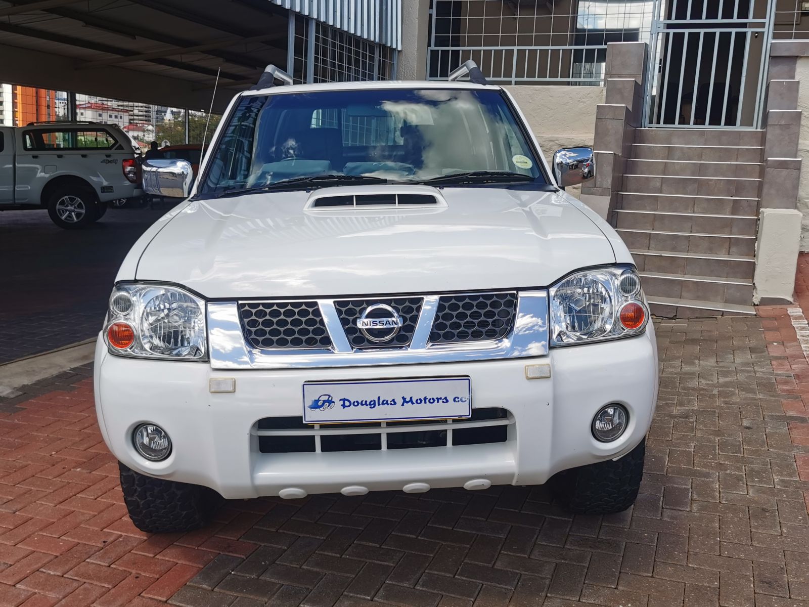 2020 Nissan NP300 photo 2