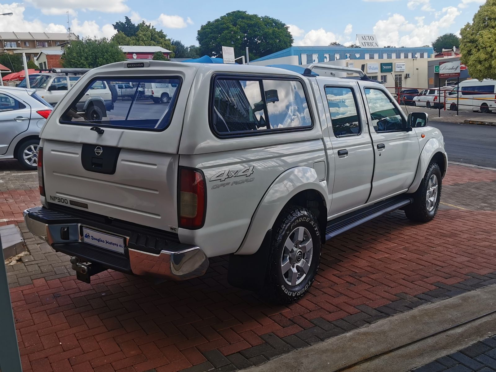 2020 Nissan NP300 photo 9