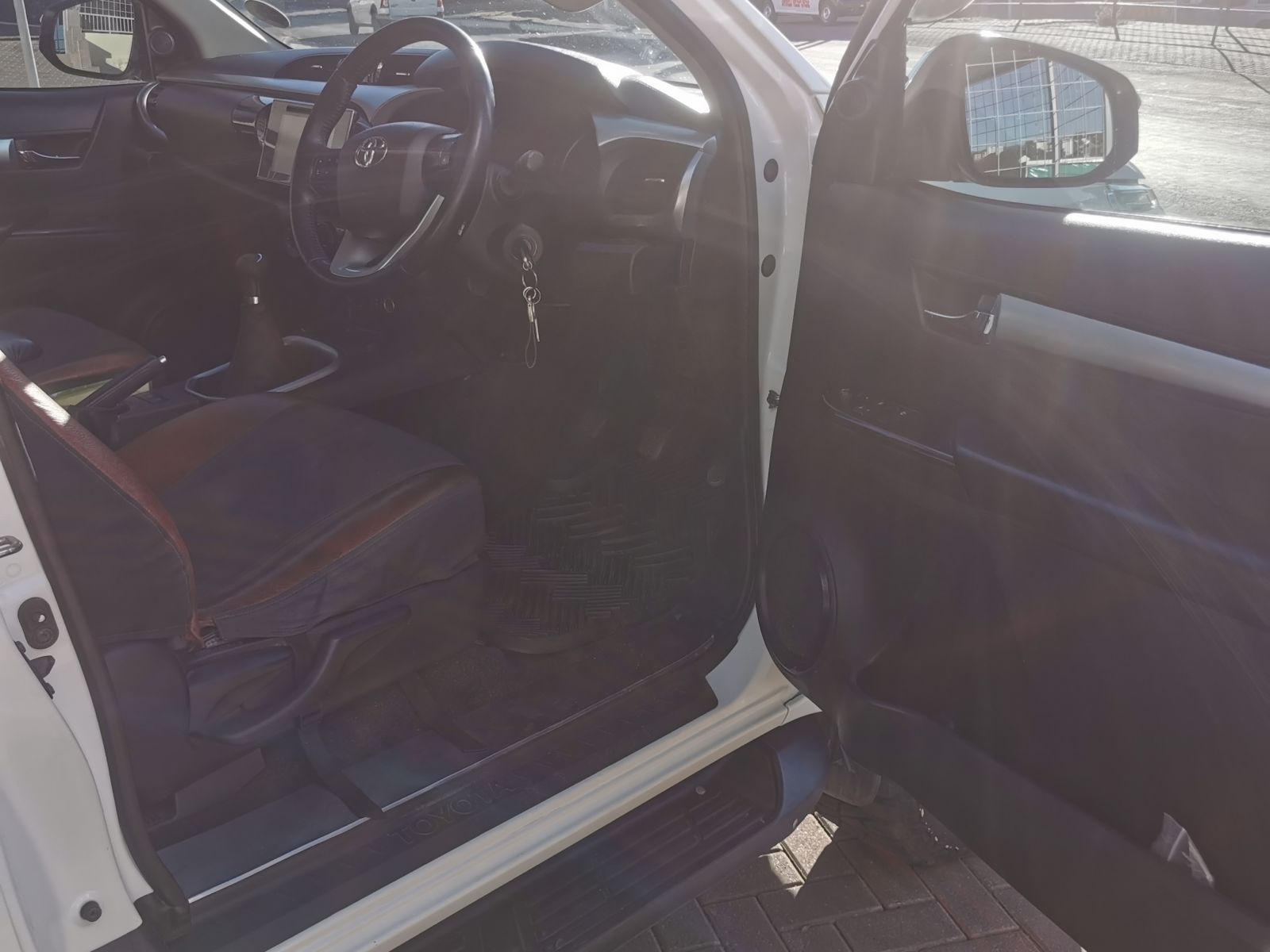 2018 Toyota Hilux photo 3