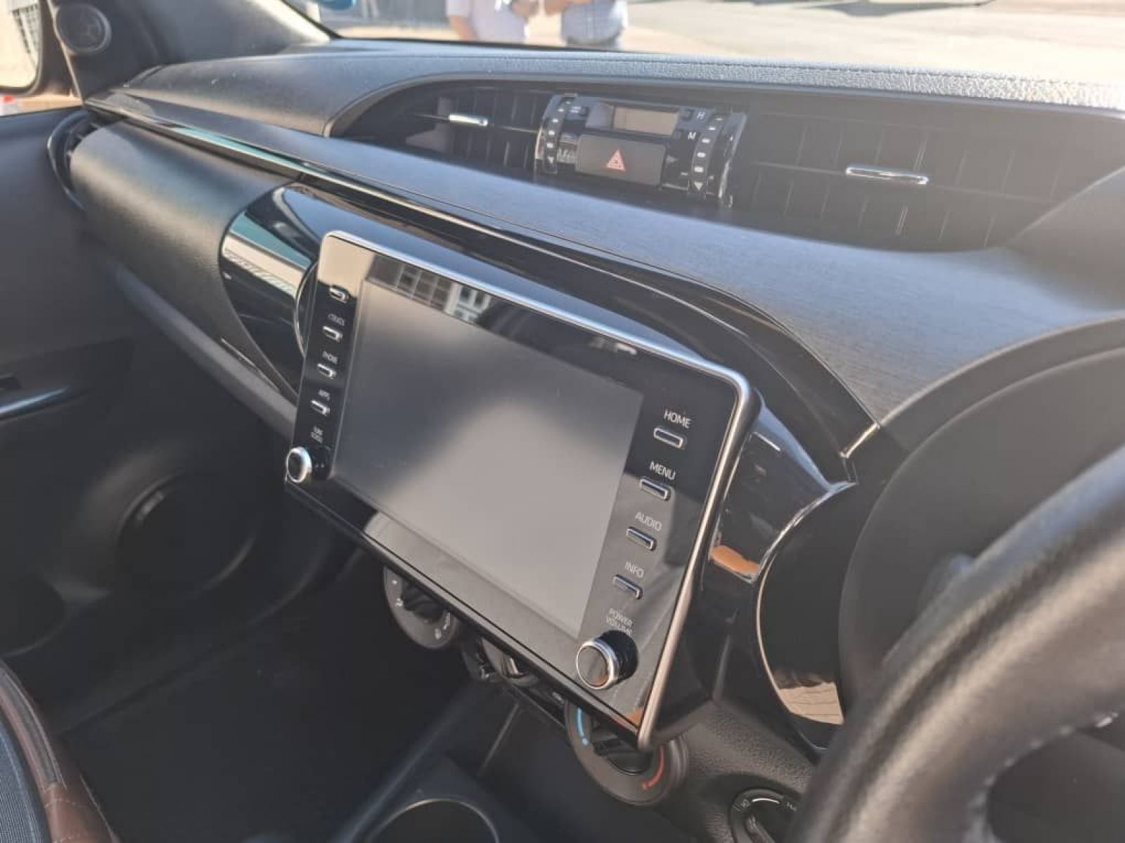 2021 Toyota Hilux photo 11
