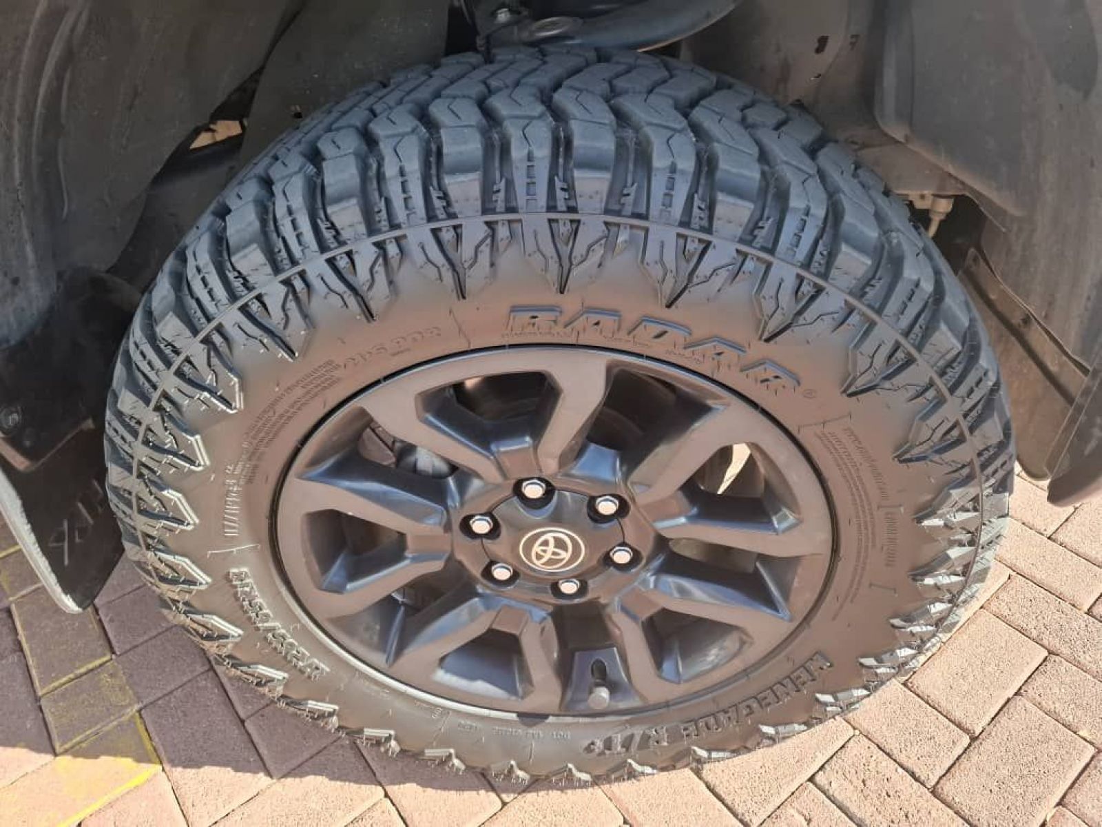 2021 Toyota Hilux photo 15