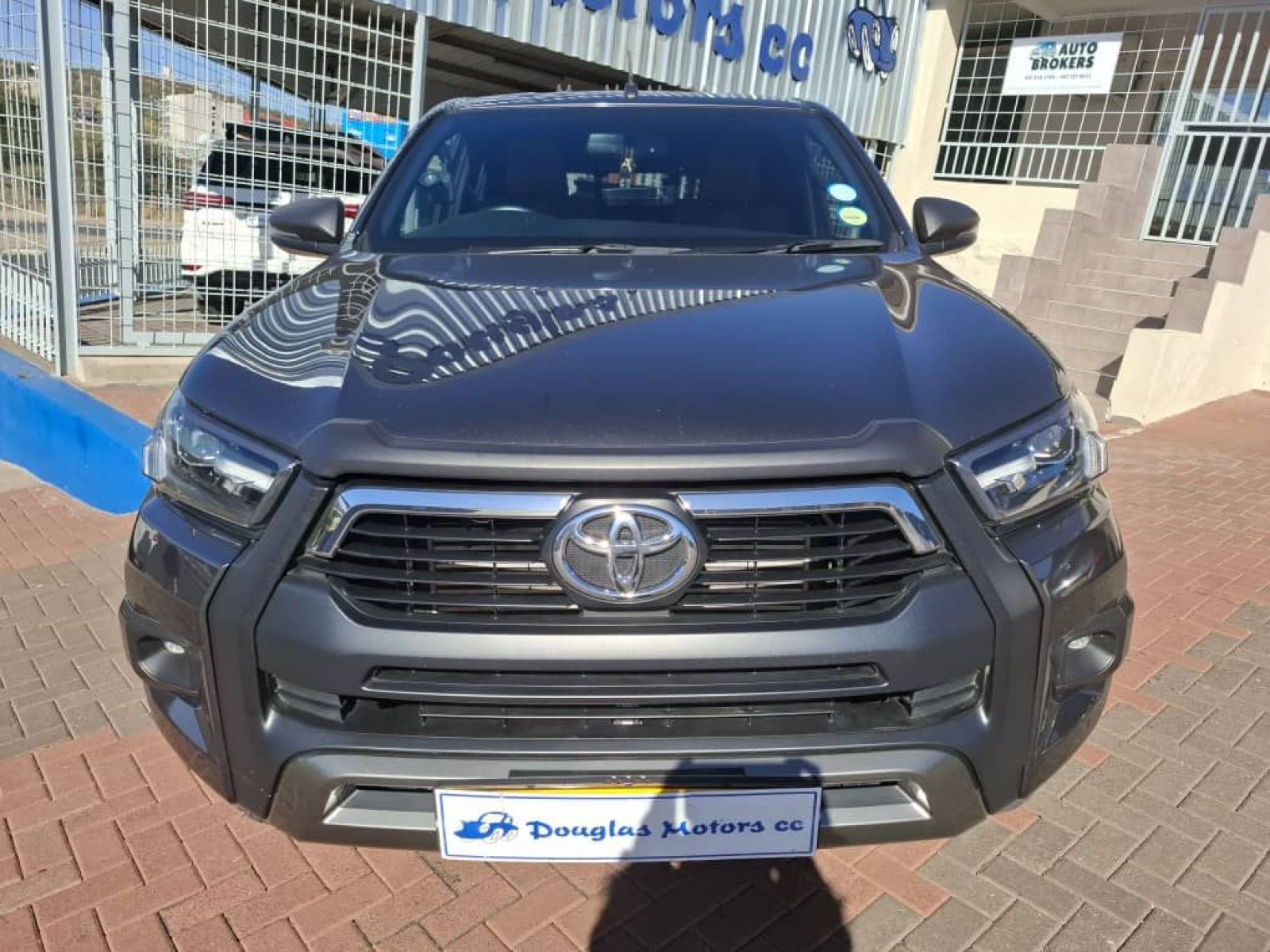 2021 Toyota Hilux photo 2