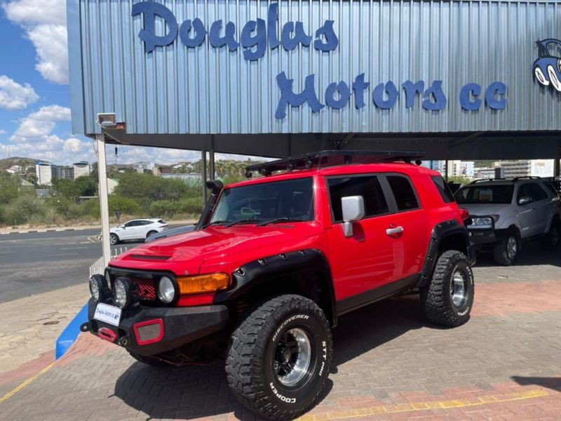 2012 Toyota FJ Cruiser photo 1