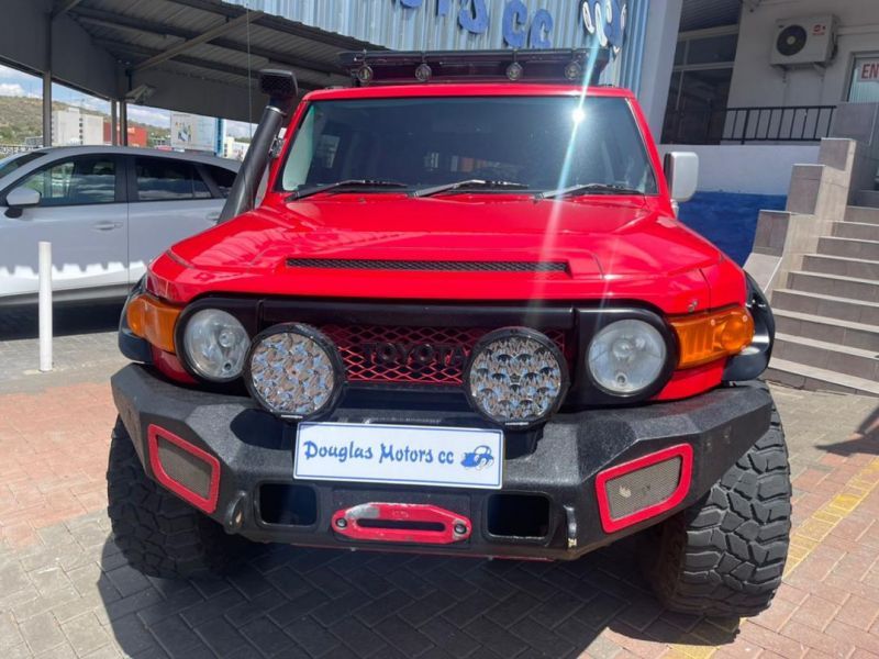 2012 Toyota FJ Cruiser photo 2