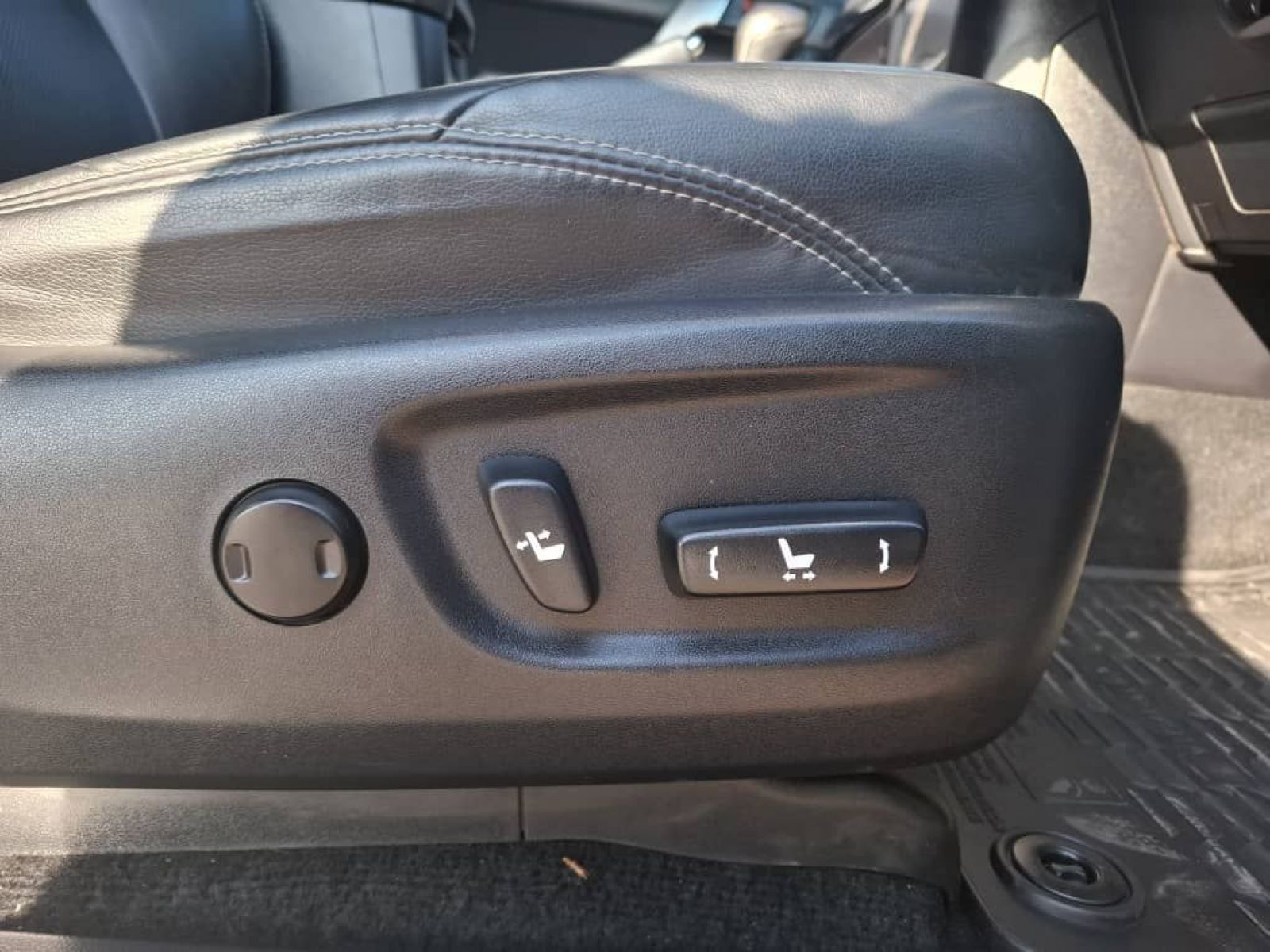 2021 Toyota Prado photo 10