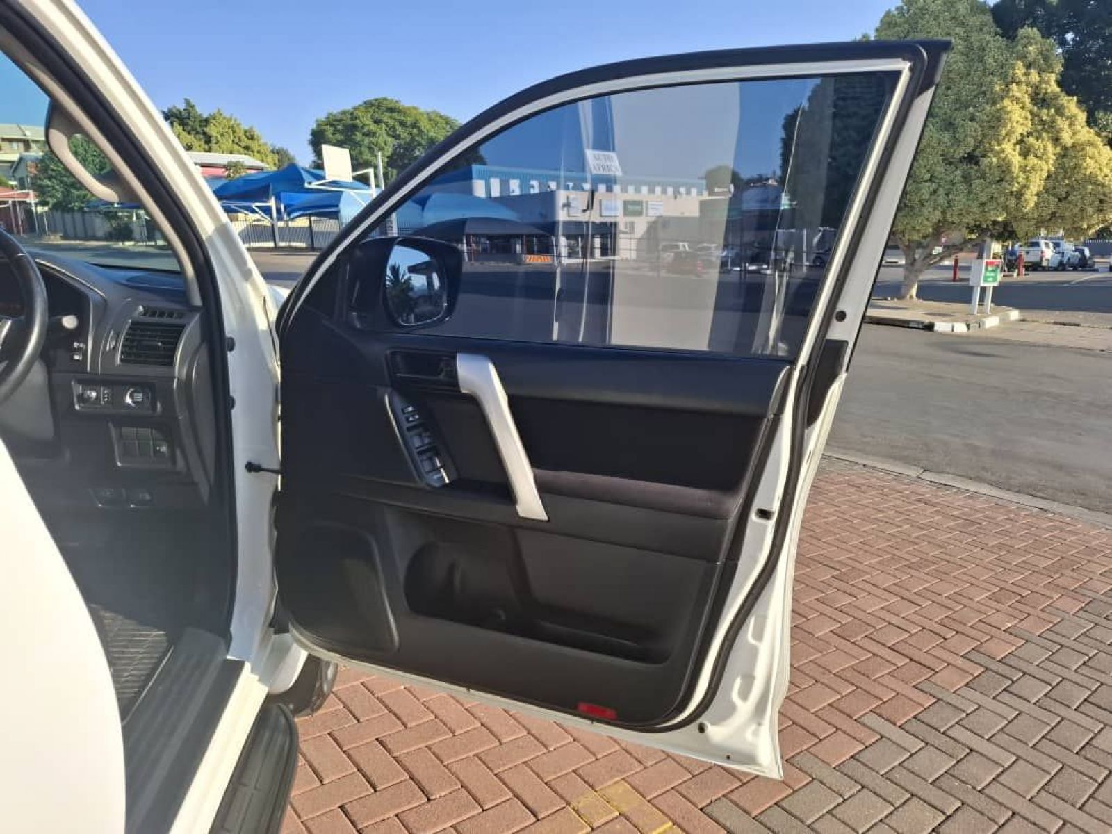 2021 Toyota Prado photo 16