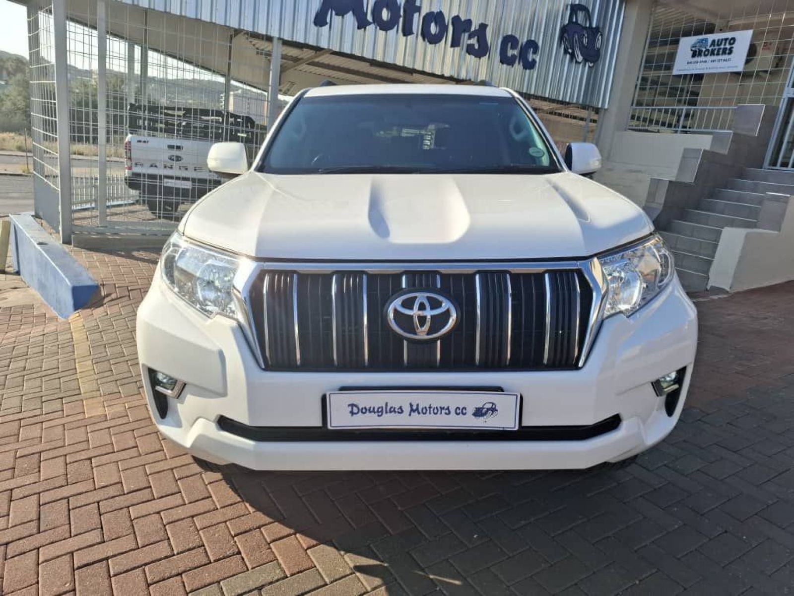 2021 Toyota Prado photo 2