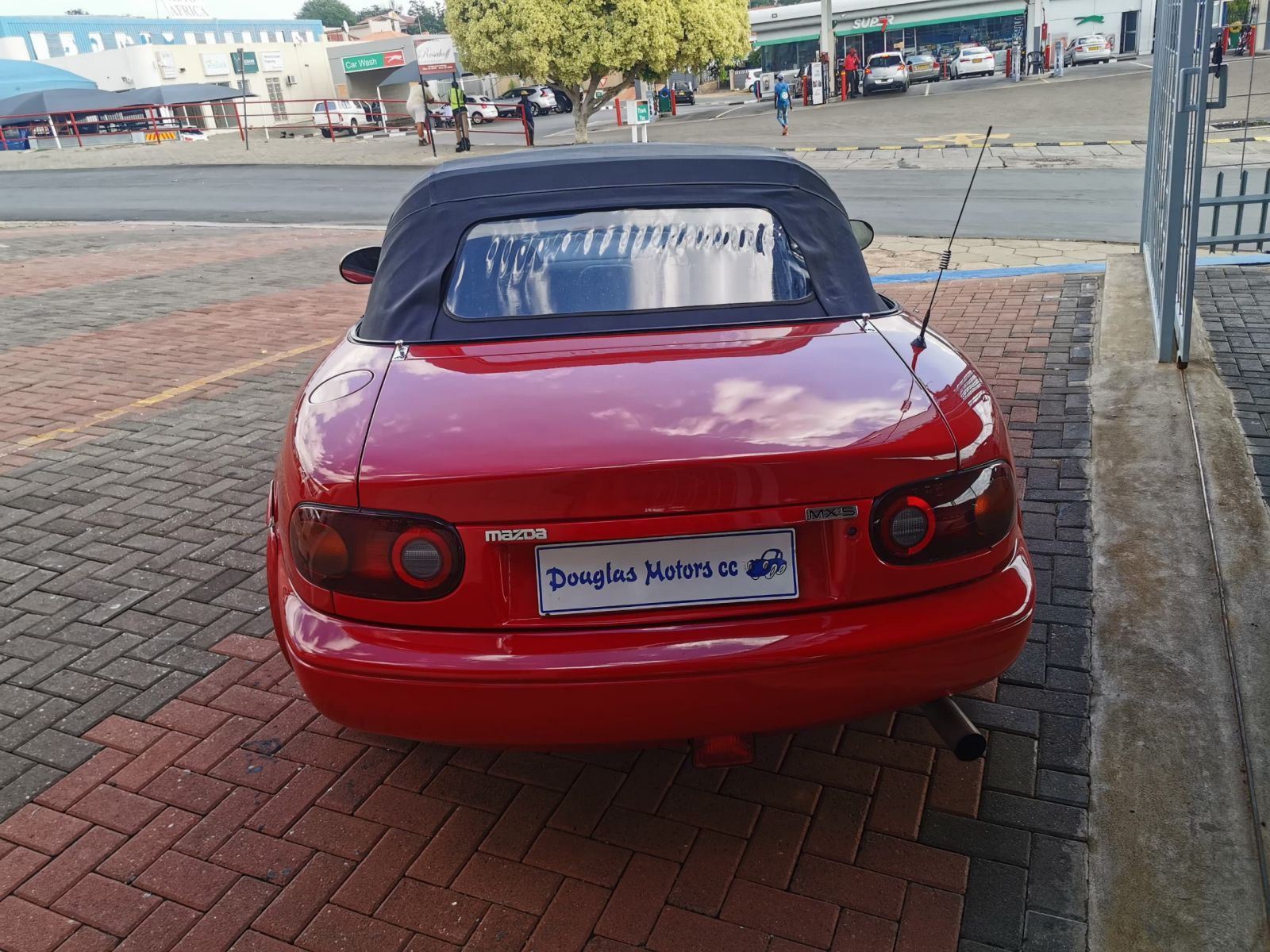 1998 Mazda MX-5 photo 5