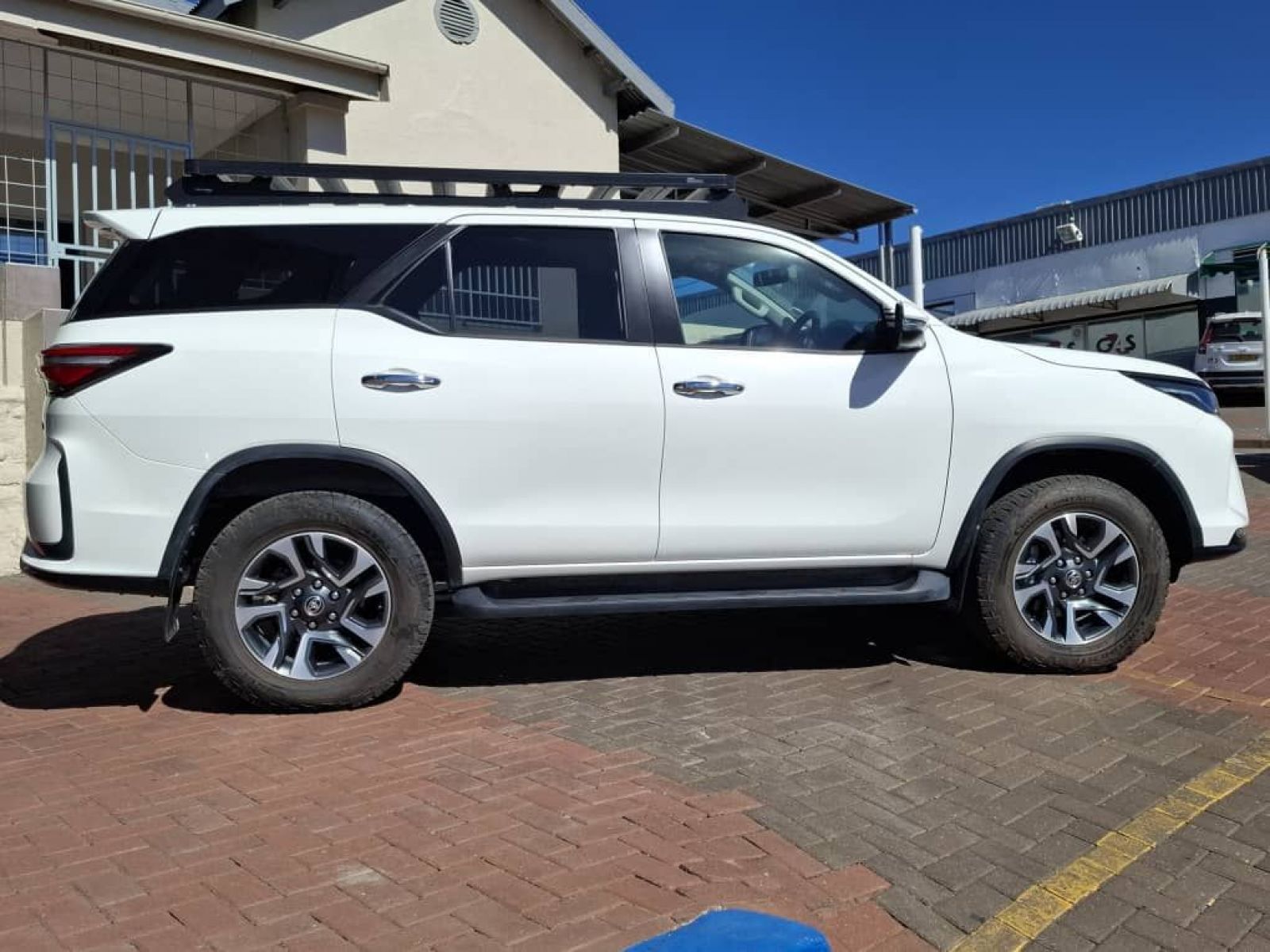 2024 Toyota Fortuner photo 8