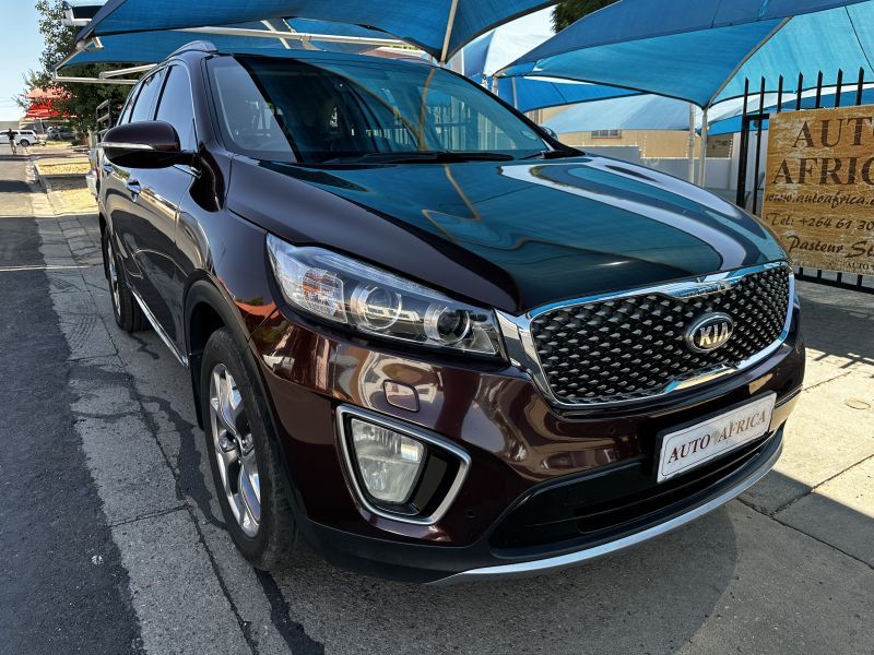 2017 Kia Sorento photo 2