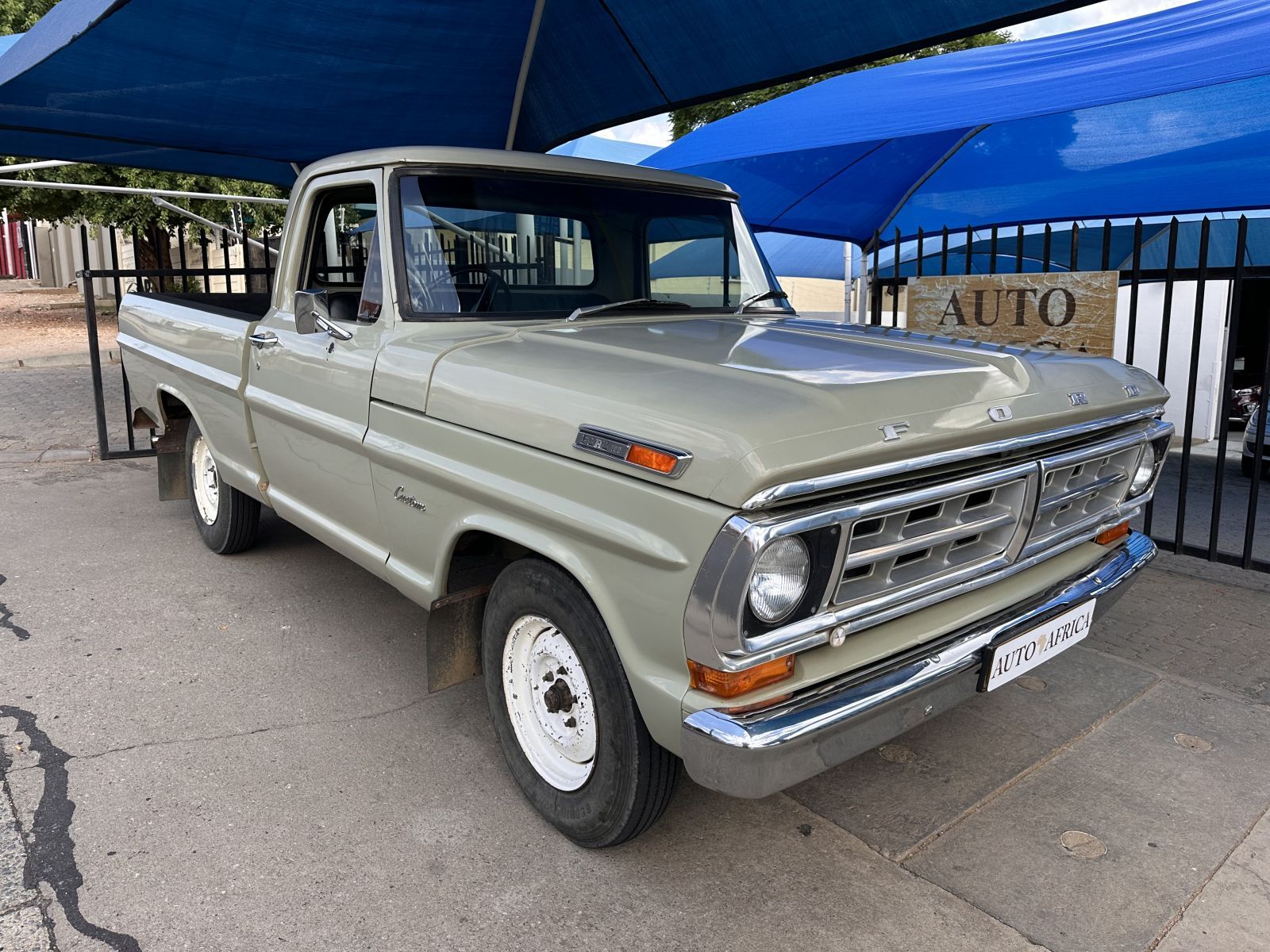 1971 Ford F100 photo 2