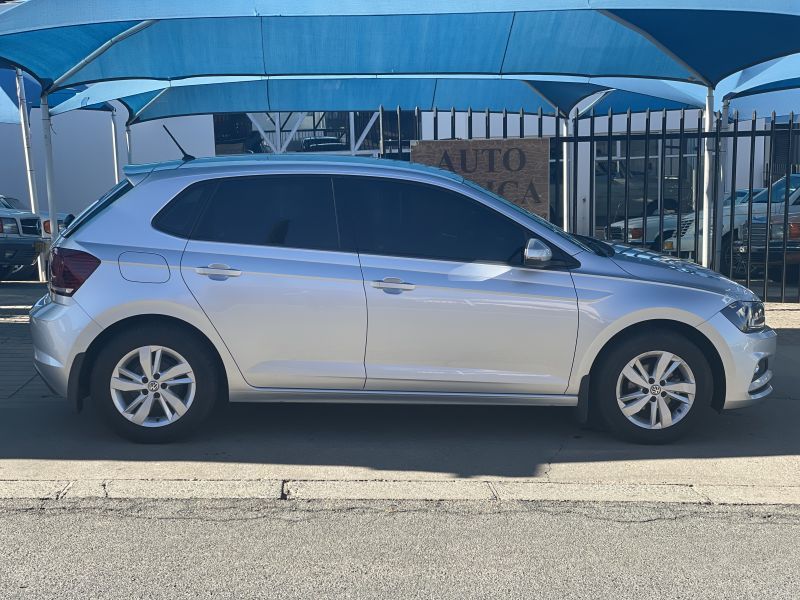 2020 Volkswagen Polo photo 1