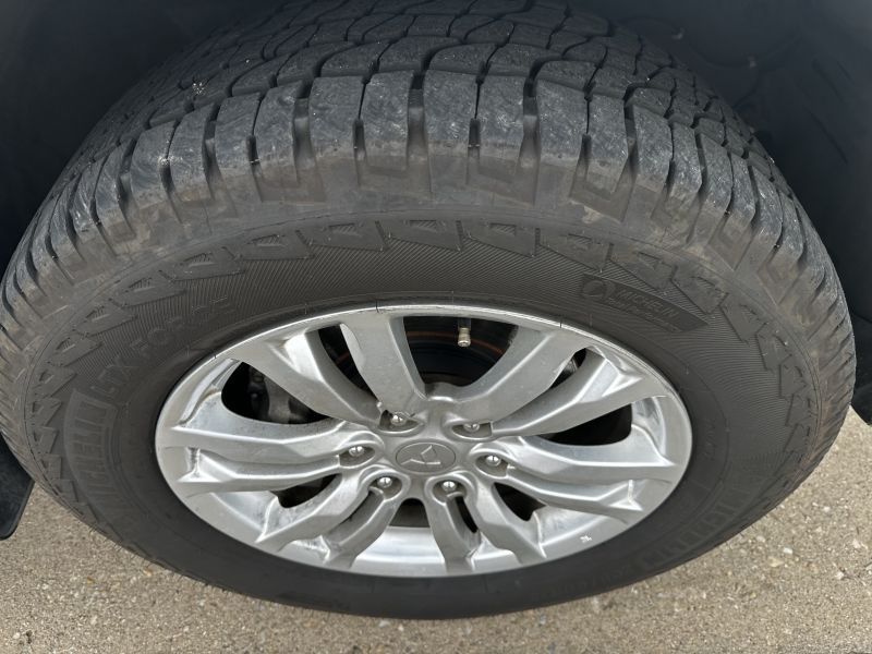 2019 Mitsubishi Pajero photo 6