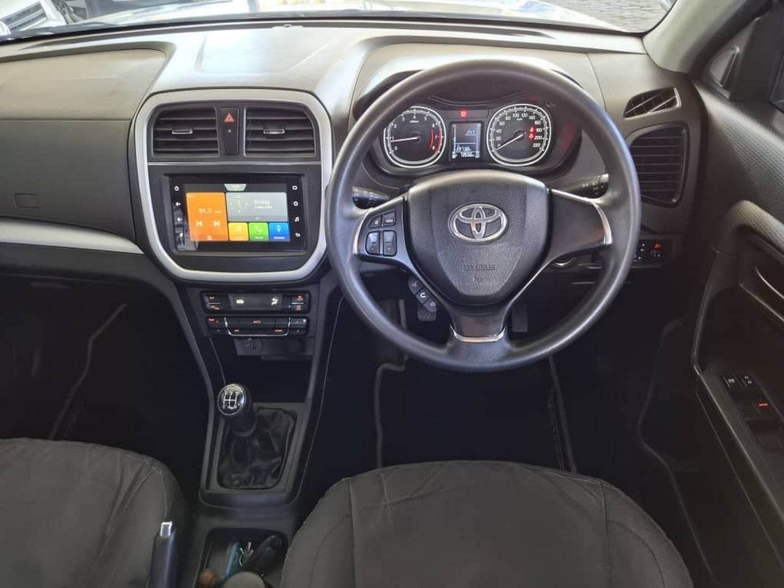 2022 Toyota Urban Cruiser photo 8
