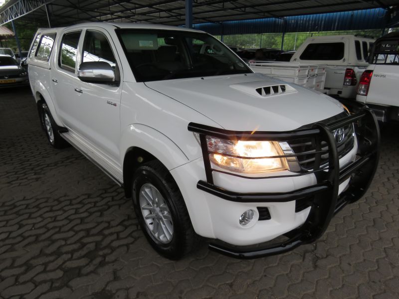 2014 Toyota Hilux photo 2