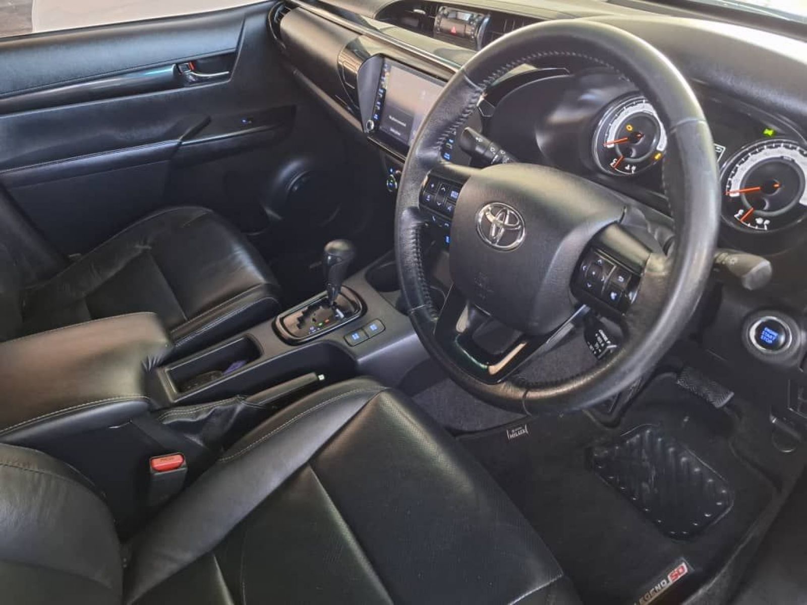 2020 Toyota Hilux photo 8