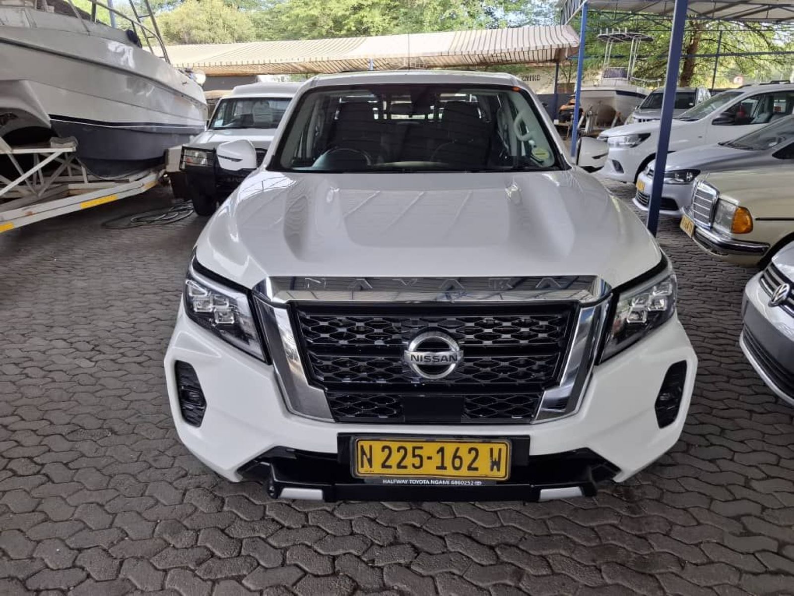 2023 Nissan Navara photo 3