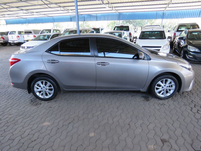 2015 Toyota Corolla photo 1