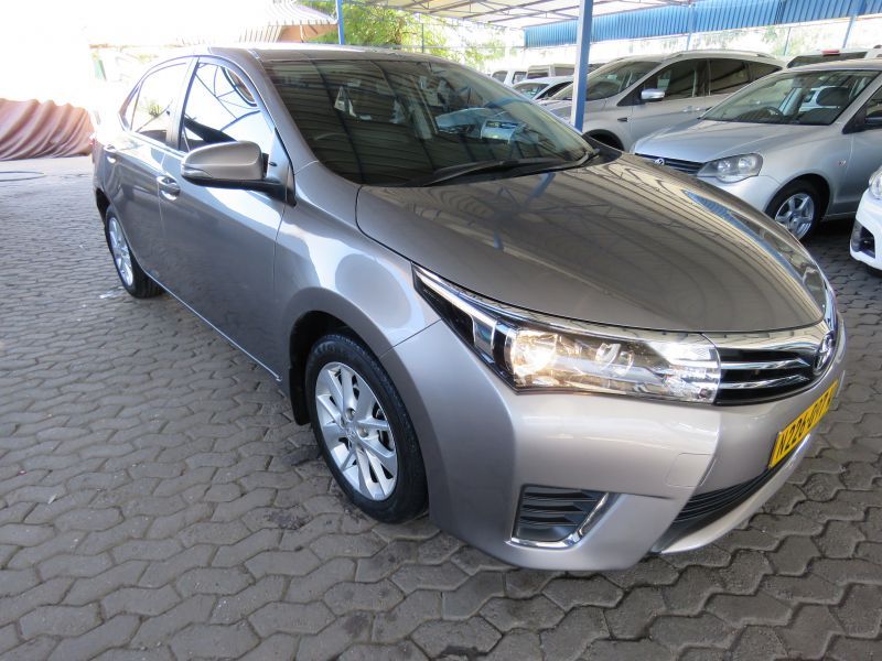 2015 Toyota Corolla photo 2