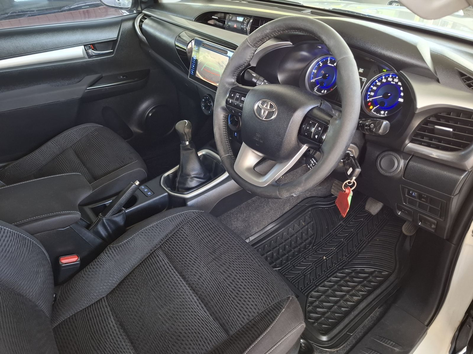 2016 Toyota Hilux photo 10