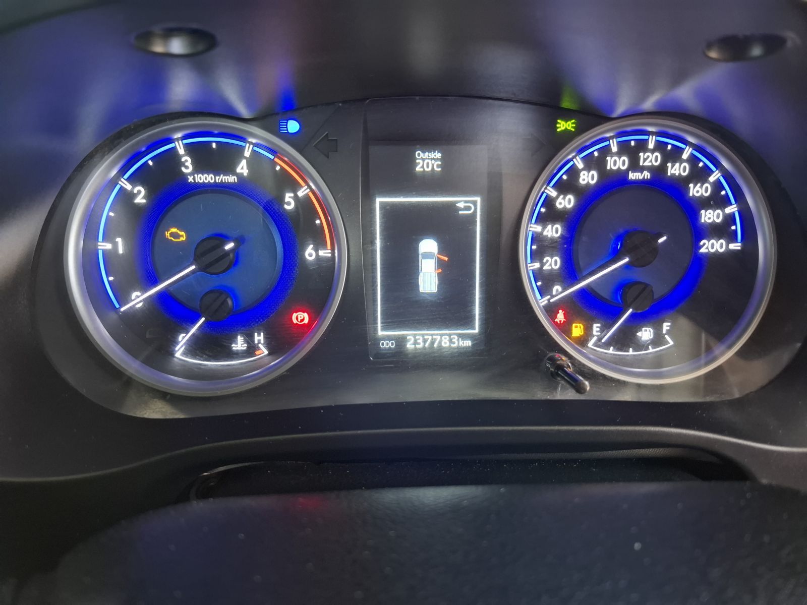 2016 Toyota Hilux photo 11