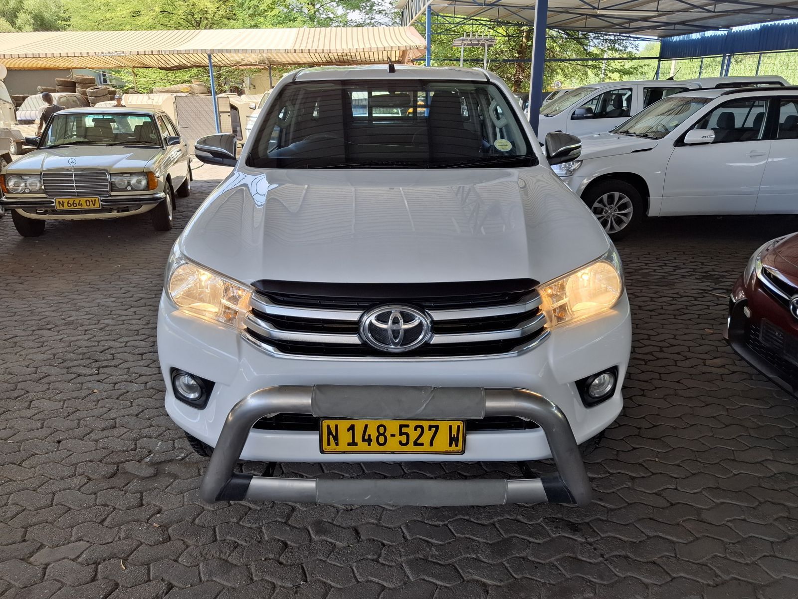 2016 Toyota Hilux photo 3