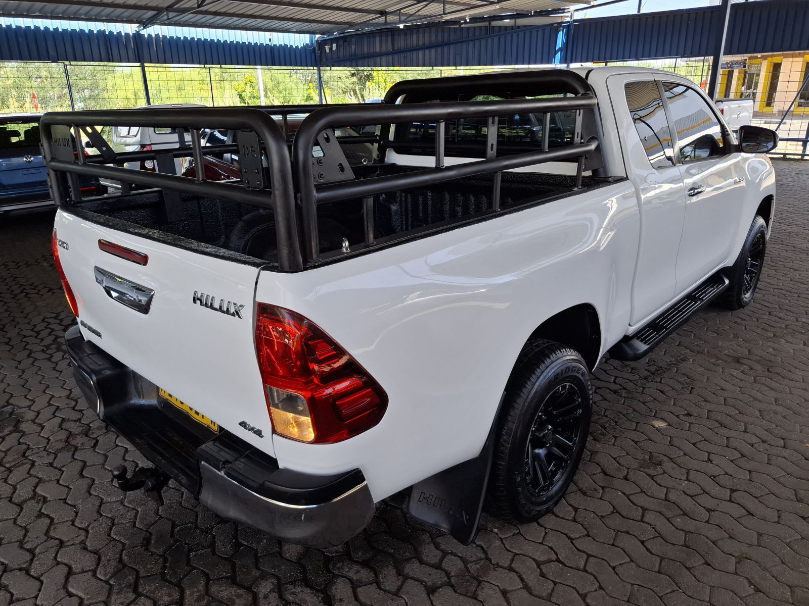 2016 Toyota Hilux photo 7
