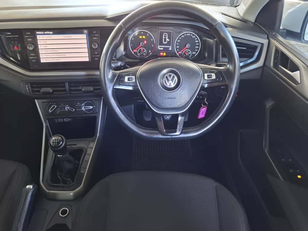 2019 Volkswagen Polo photo 9
