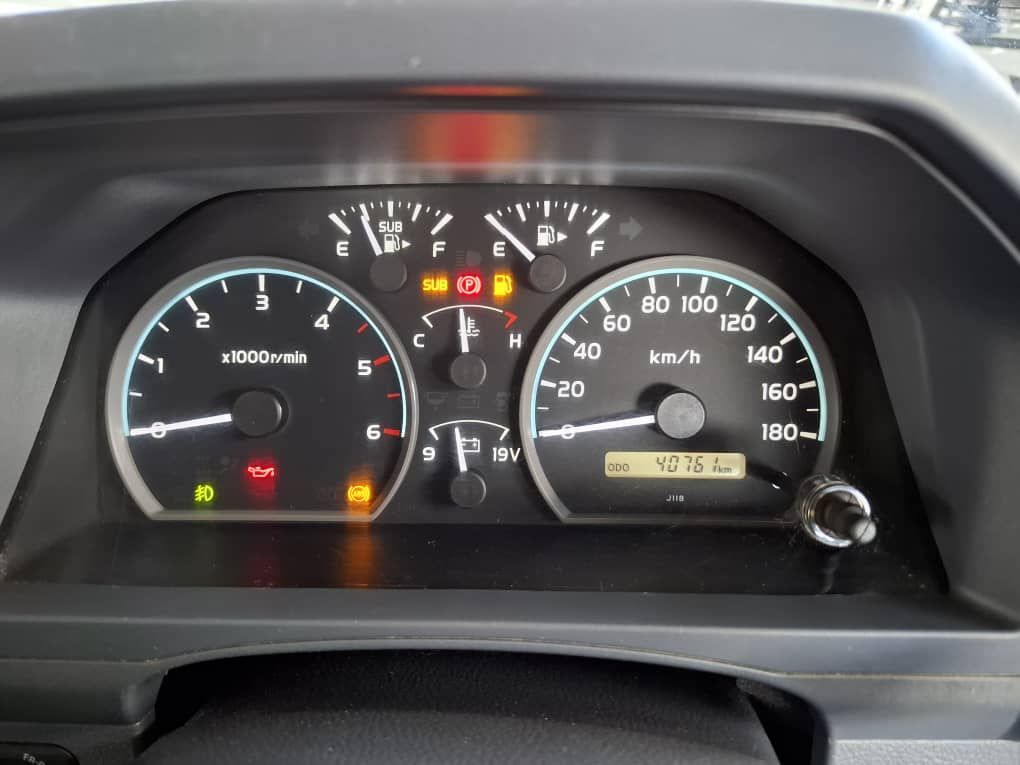 2019 Toyota Land Cruiser photo 9