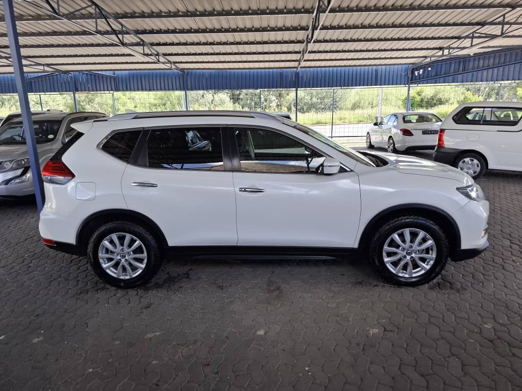 2023 Nissan X-trail photo 1