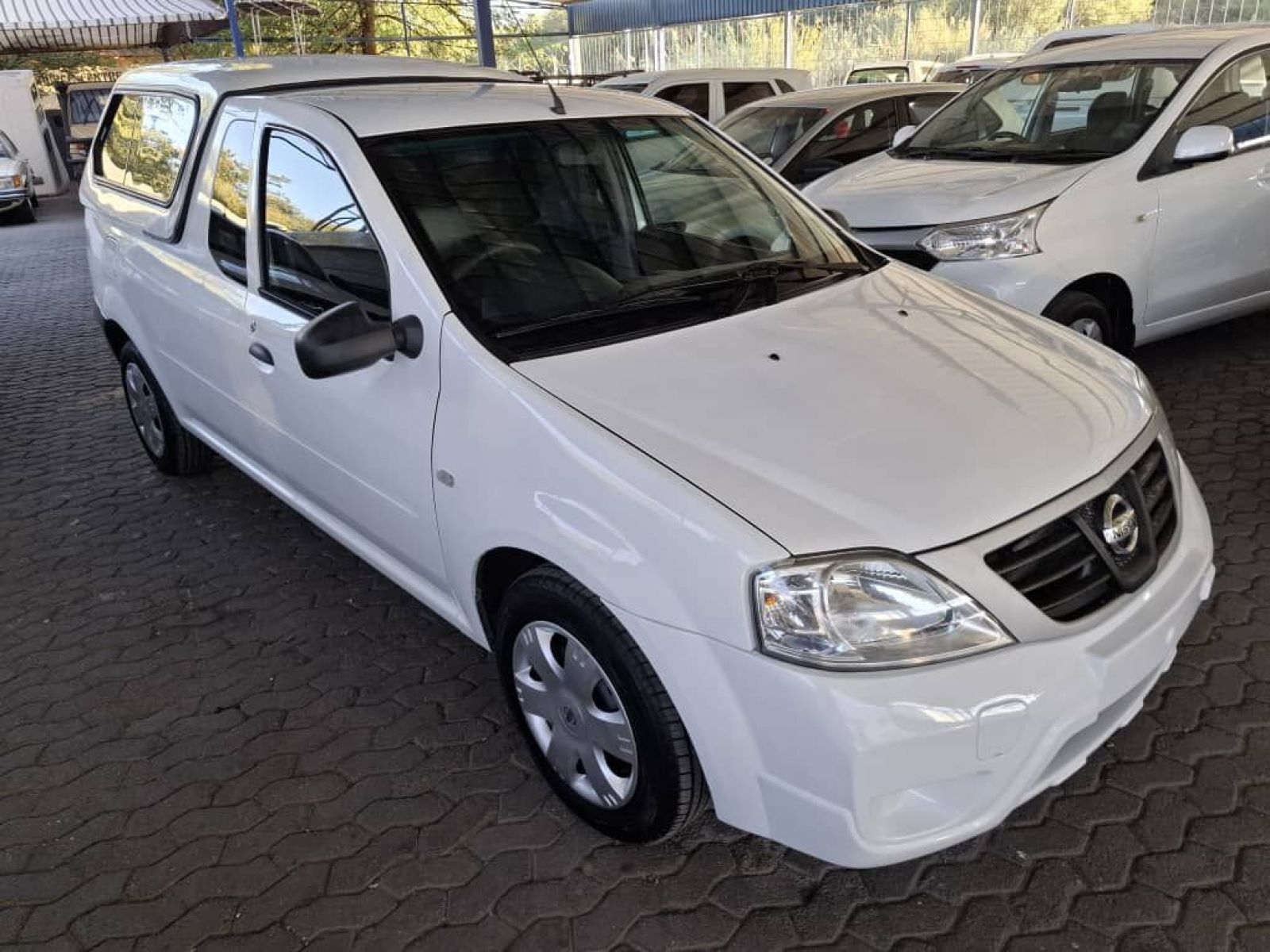 2020 Nissan NP200 photo 2