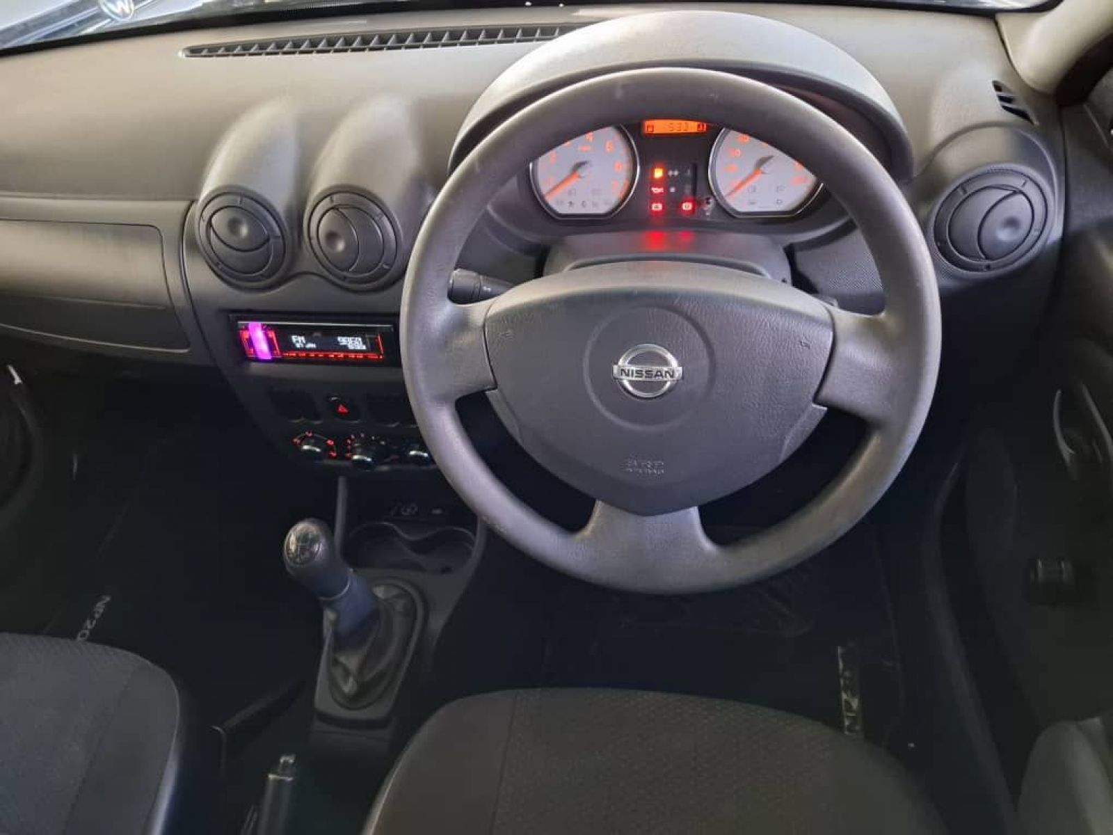 2020 Nissan NP200 photo 8