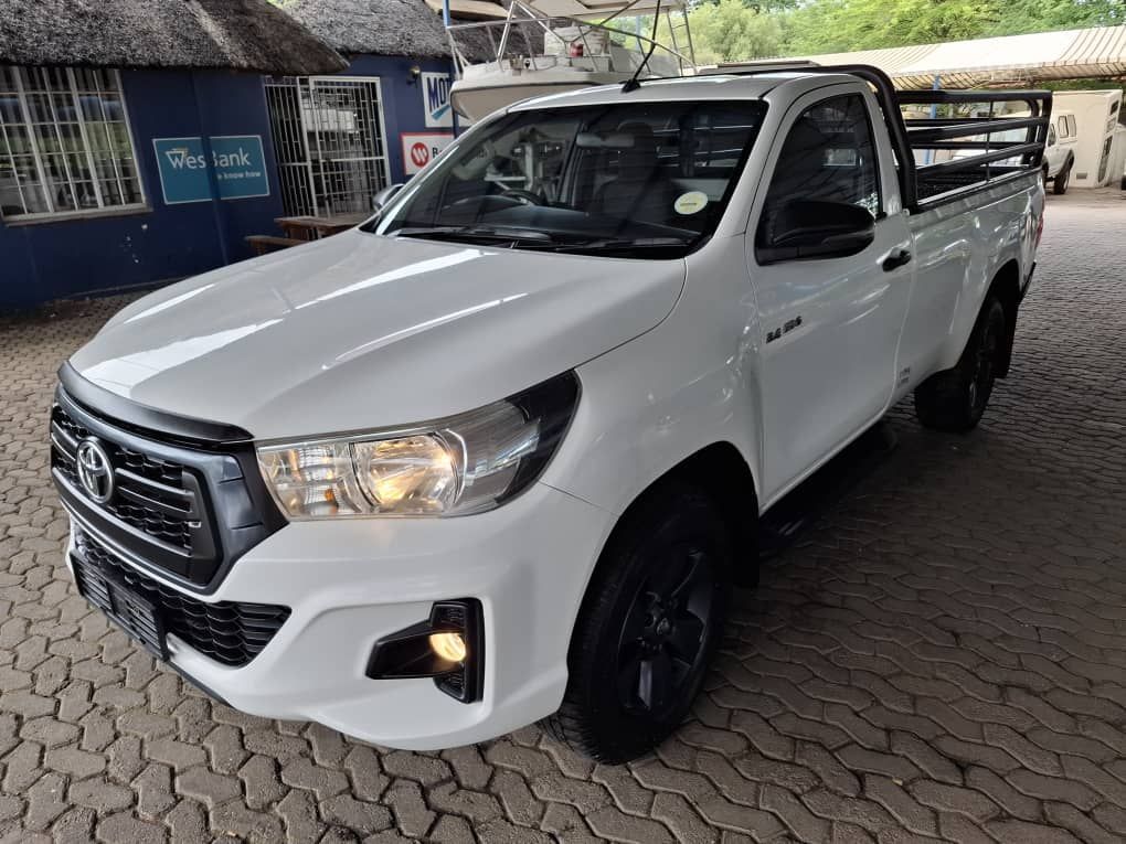 2019 Toyota Hilux photo 3