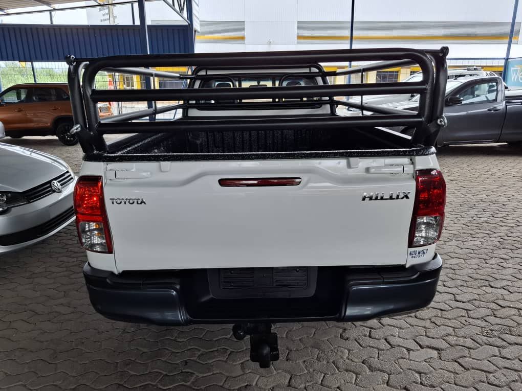 2019 Toyota Hilux photo 6