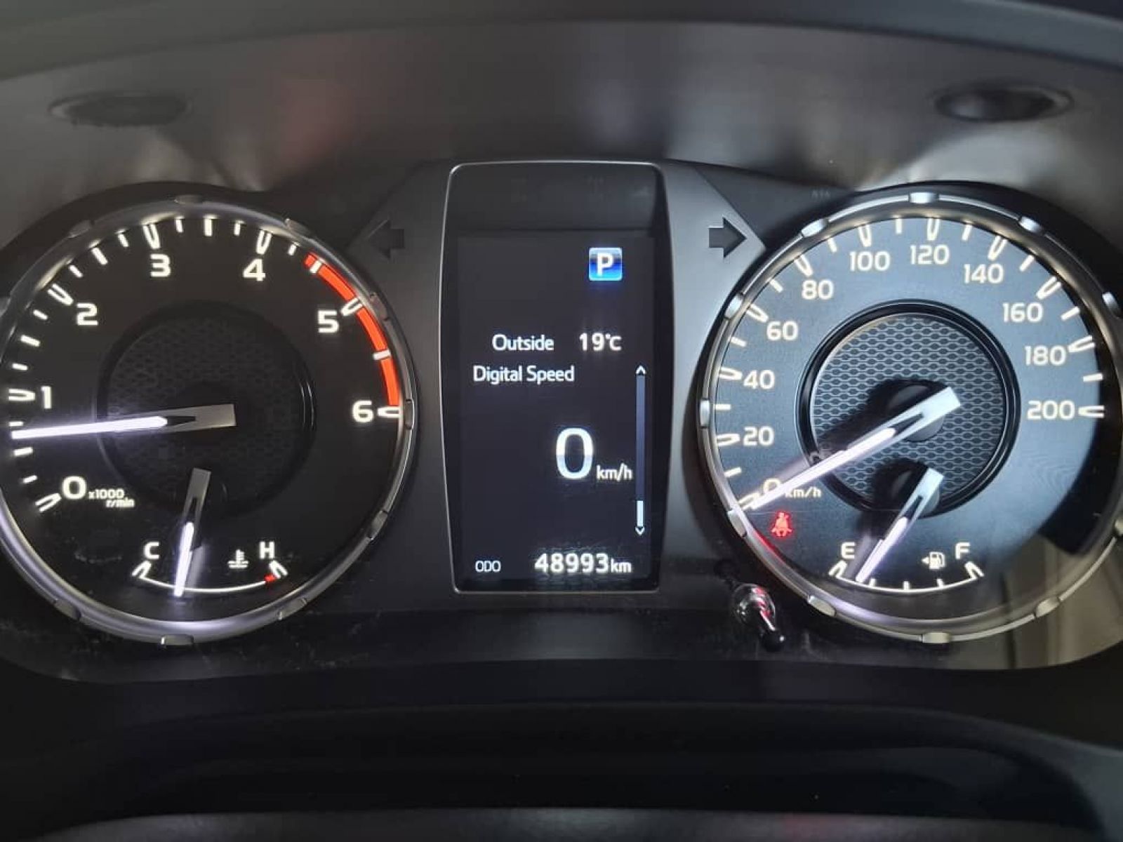 2023 Toyota Hilux photo 10