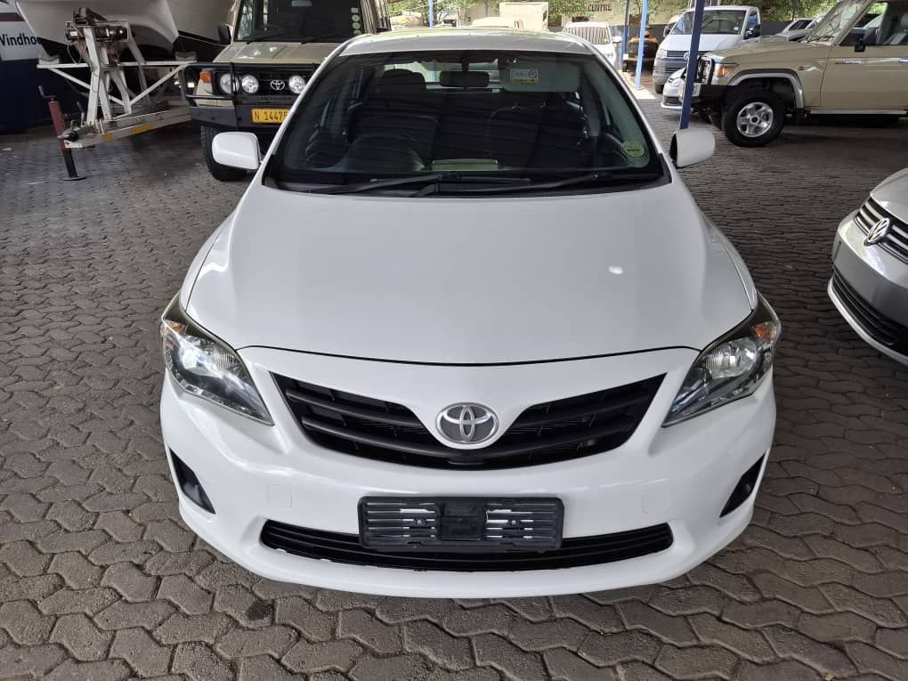 2017 Toyota Corolla photo 2