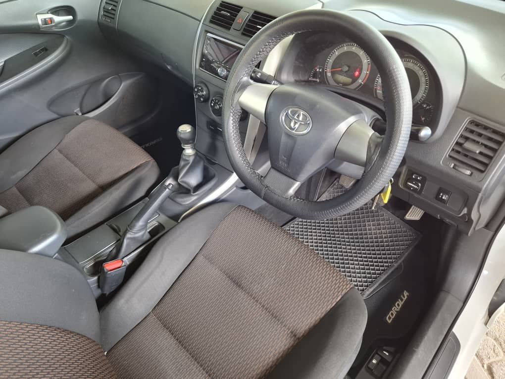 2017 Toyota Corolla photo 7